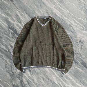 Knitwear Texture kerah V