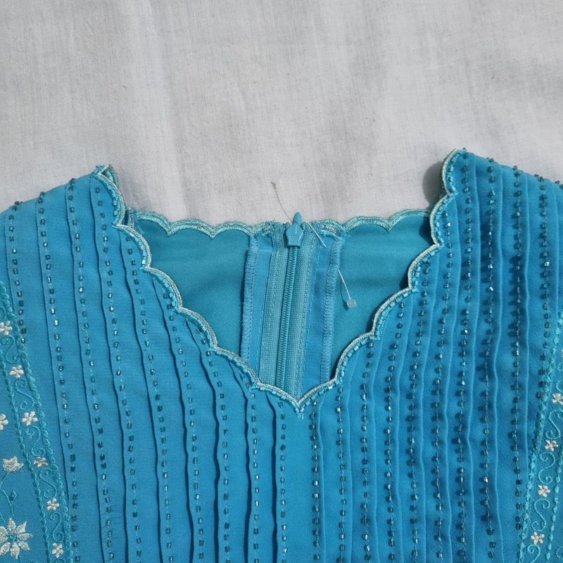 Tunik Biru Muda, foto 2