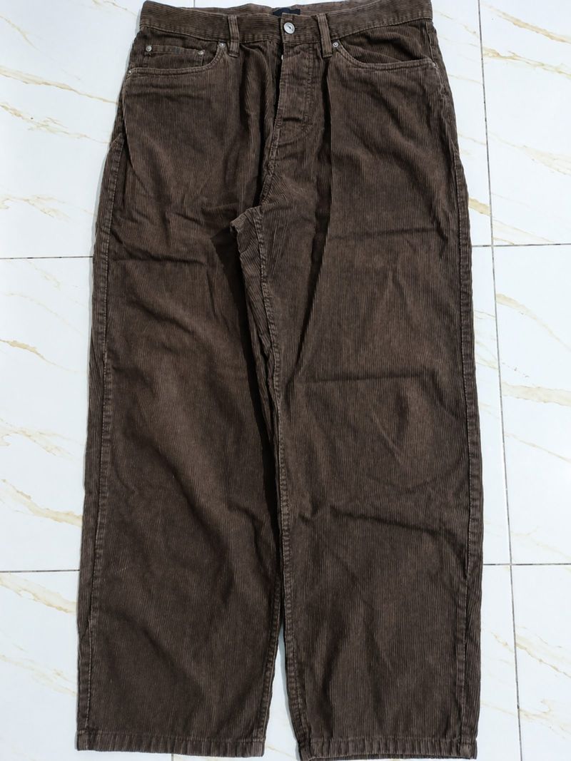 HnM Corduroy sz 30-32, foto 2