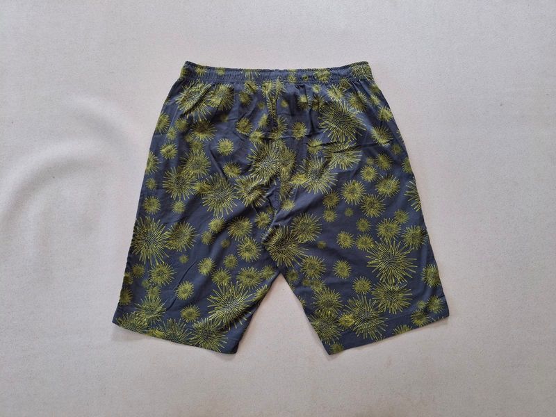 CELANA PENDEK UNIQLO SIZE L ORIGINAL 100%, foto 2