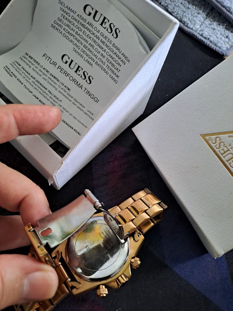 GUESS gold, foto 3