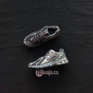 New Balance 1906R Black Silver Grey