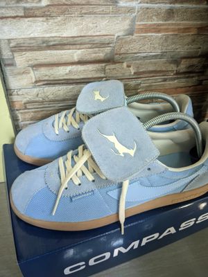 Sepatu compass size 41