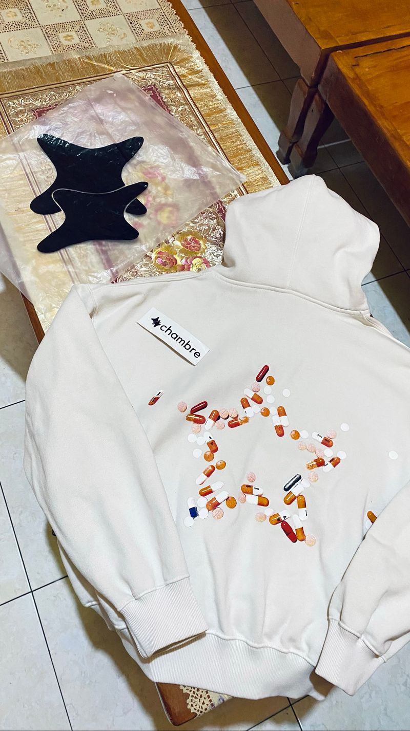 Chambre De Lavain Hoddie pills, foto 2