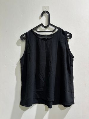 Black Sleeveless Top