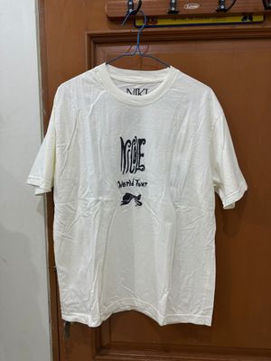 Niki World Tour T-shirt