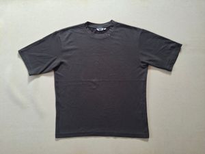 KAOS UNIQLO AIRISM ABU ORIGINAL 100%