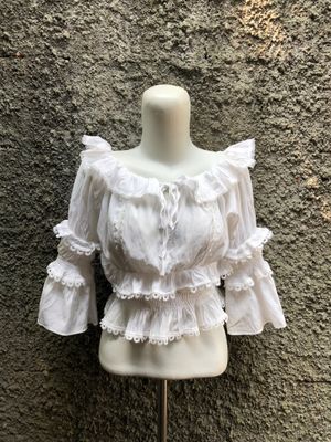 white lace ruffles blouse