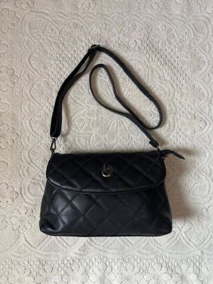 Zara Black Quilted Leather Diamond Quilted Sling Bag