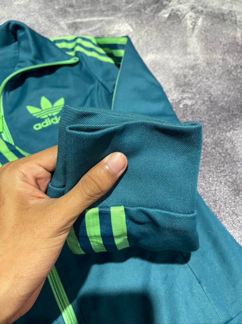 Tracktop Adidas Europa, foto 2