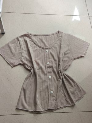 Ribbed button-front tee