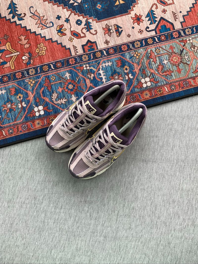 Nike Zoom Vomero 5 Platinum Violet, foto 3