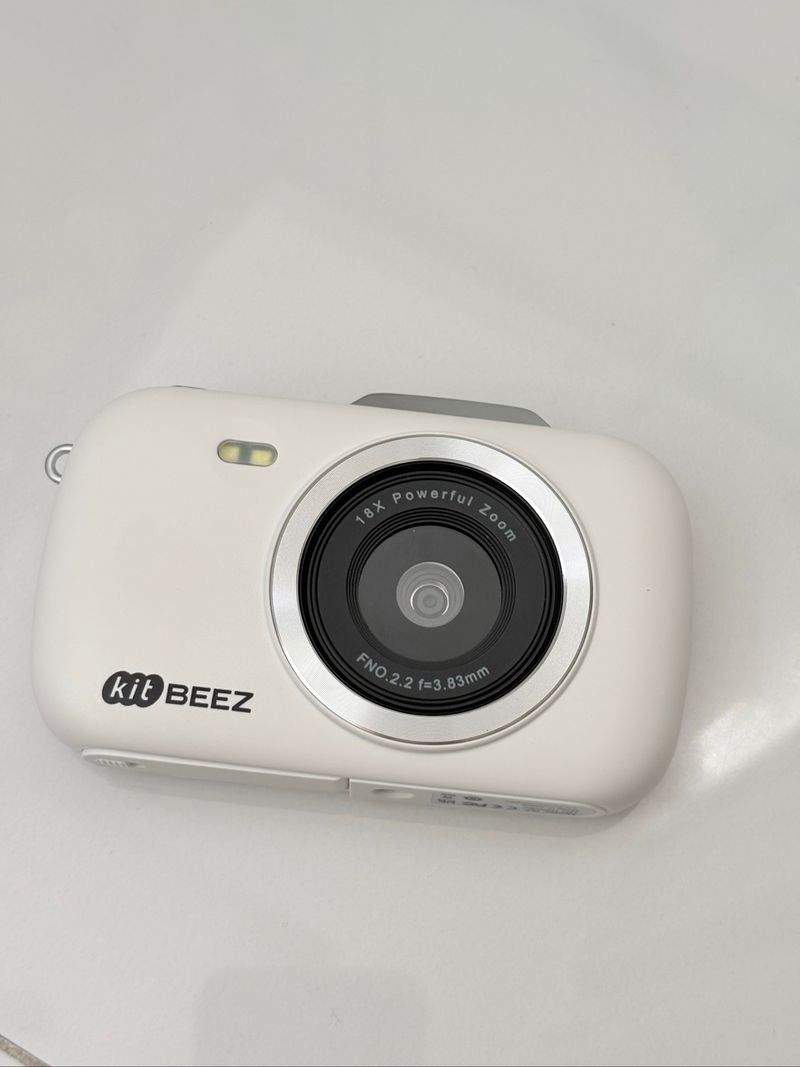 Digicam KiTBEEZ KF-3, foto 2