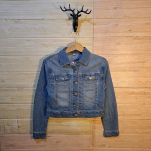 UNIQ** Jaket Jeans wanita  croptop size L-XL / LD:88 x P:46/