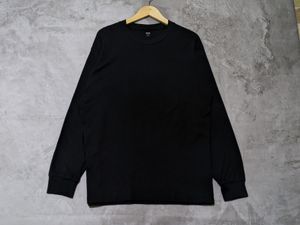 uniqlo longsleve