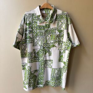 Quiksilver International Abstract Pattern Hawaiian Shirts