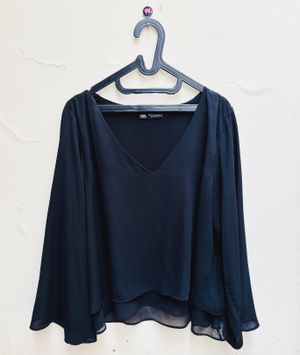 Blouse V-neck Batwing Flowy Zara