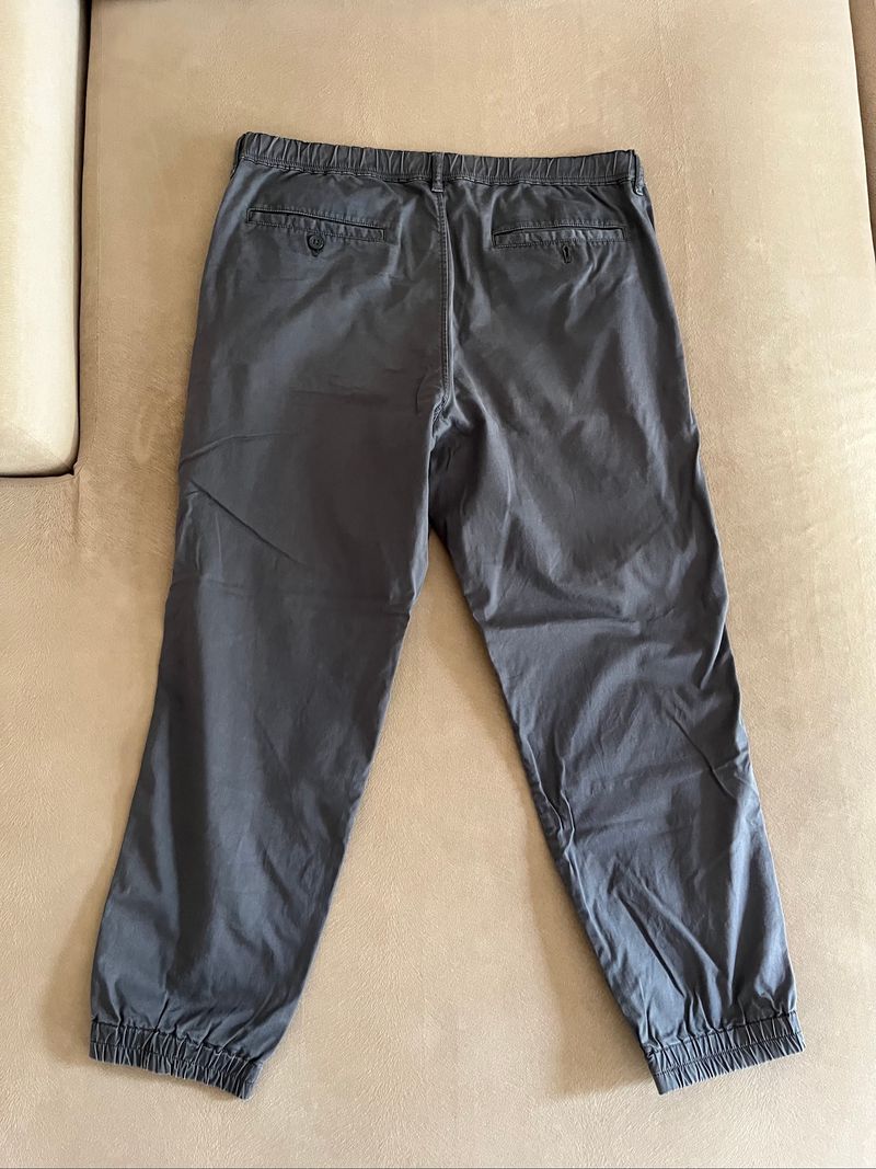 Celana Bahan Uniqlo Abu-Abu, foto 2