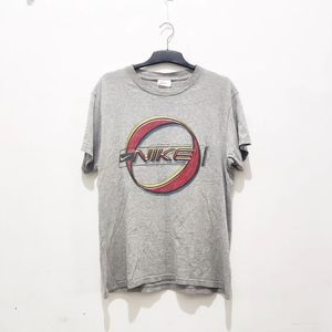 Nike Vintage T-shirt Pria multicolor