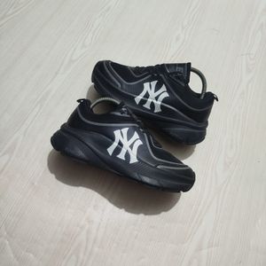 MLB