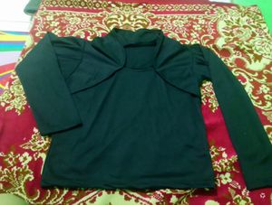 Baju hitam lengan panjang