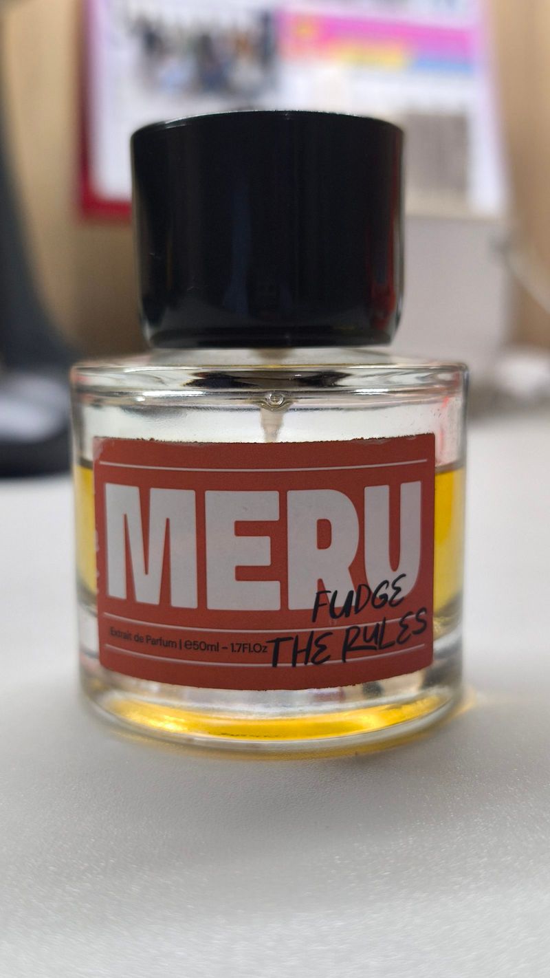 Meru : Fudges the Rules, foto 2