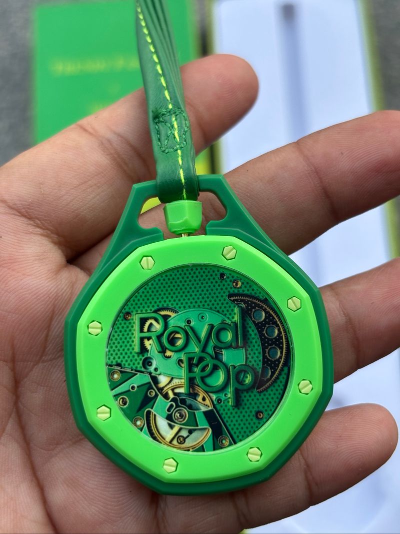 JAM SAKU ROYAL POP SWATCH x AP (5), foto 2