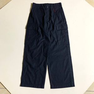 Cargopants Uniqlo Hitam