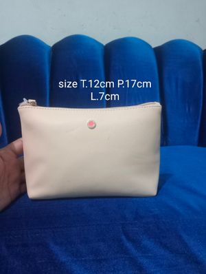 Pouch tempat makeup/dompet tangan wanita BULG4R1 P4RFUM3