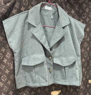 Cropped Balzer Lengan Pendek / Chlorine