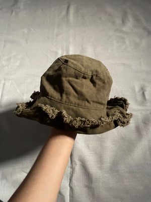 bucket hat