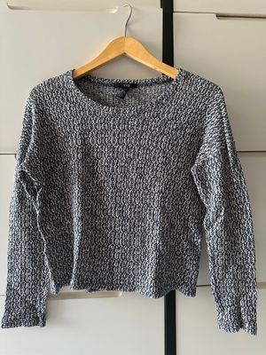 Atasan sweater
