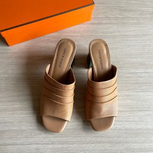 Lucca vudor sandal leather size 37