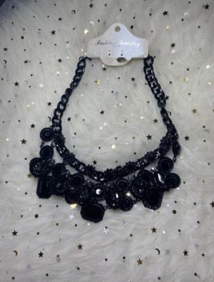 Kalung Pesta