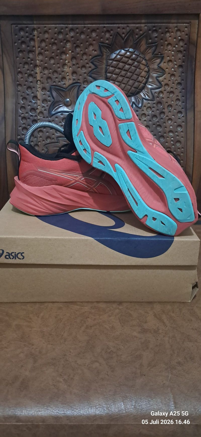 ASICS Novablast 3 Electric Red, foto 5