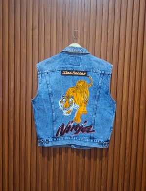 Gl Heart Denim Trucker Vest
Made in Japan
Size tag L