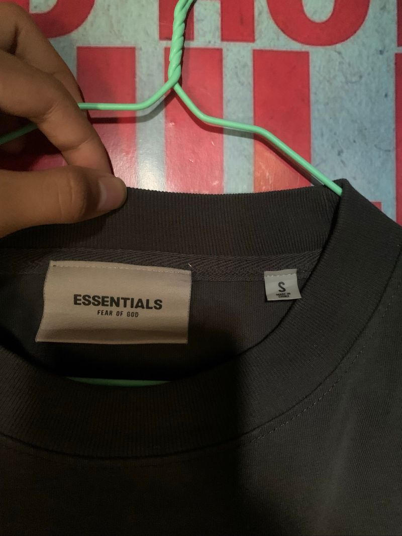 ESSENTIALS TEE, foto 3