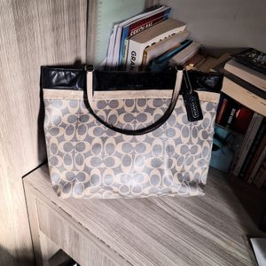 ((AVAIL)) COACH VINTAGE ORIGINAL Canvas Monogram Tote Bag