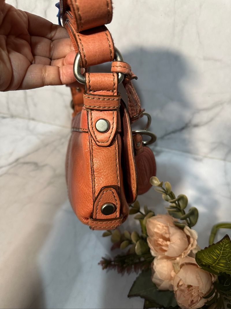 Fossil Madox mini crossbody orange, foto 3