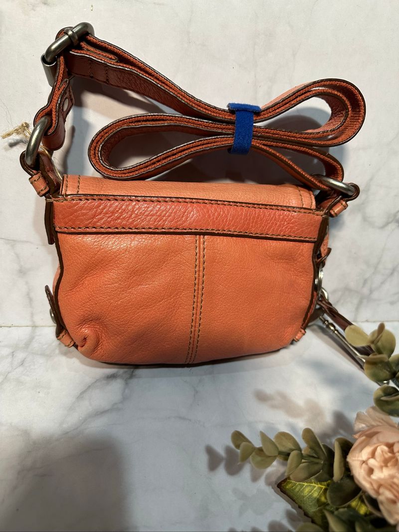 Fossil Madox mini crossbody orange, foto 2