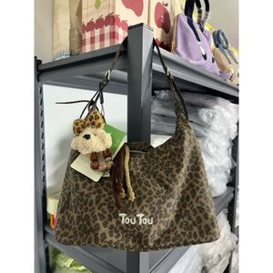 tas tou tou leopard