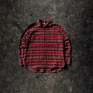 Kemeja Uniqlo Navajo