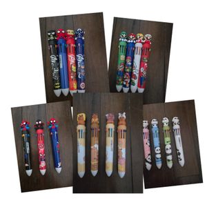 Empat aneka bolpen banyak warna baru , boleh pilih