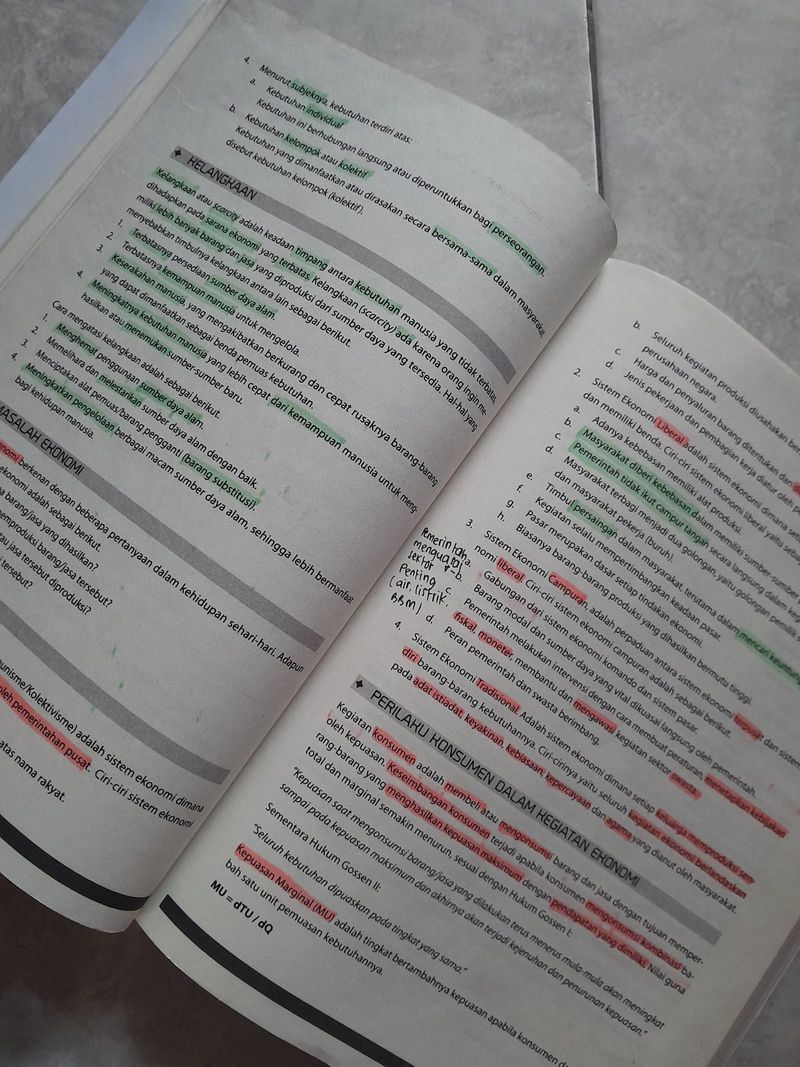 Buku Kompeten TKA SMA/MA IPS, foto 3