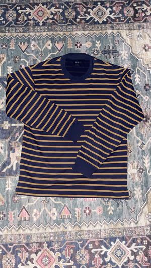 UNIQLO LONGSLEEVE GARIS-GARIS