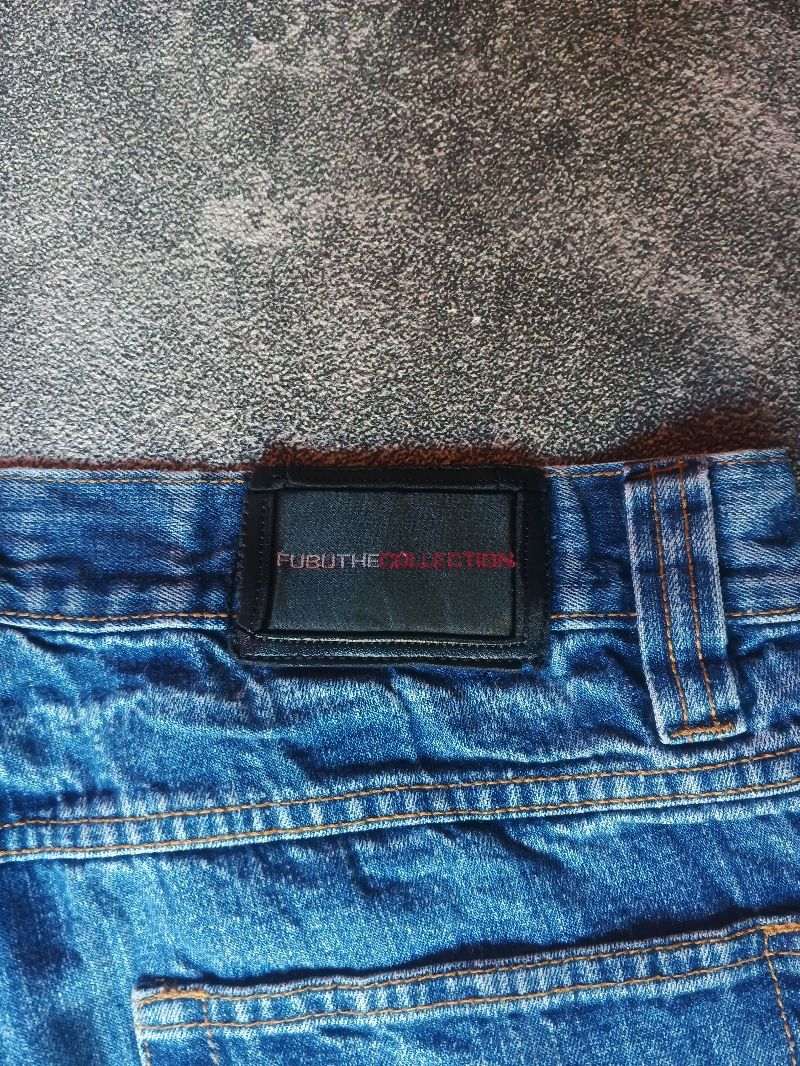 jorts Fubu Jeans, foto 2