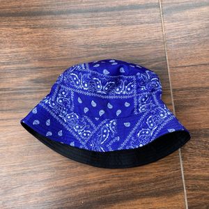 Paisley reversible bucket hat