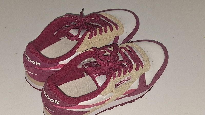 Sepatu Reebok, foto 2