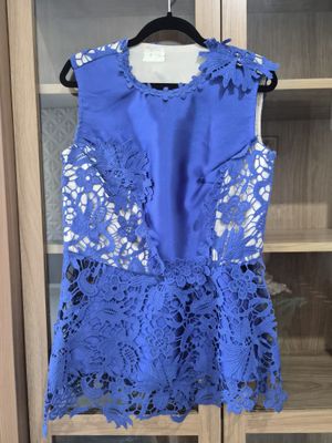 Atasan Blue Floral Lace Top