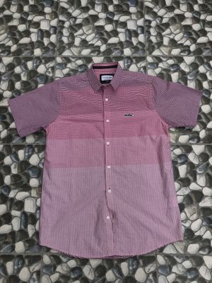 Kemeja Lacoste